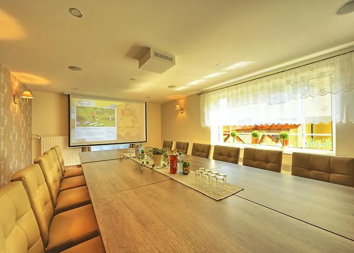 皮奥维赞膳食公寓 招待所