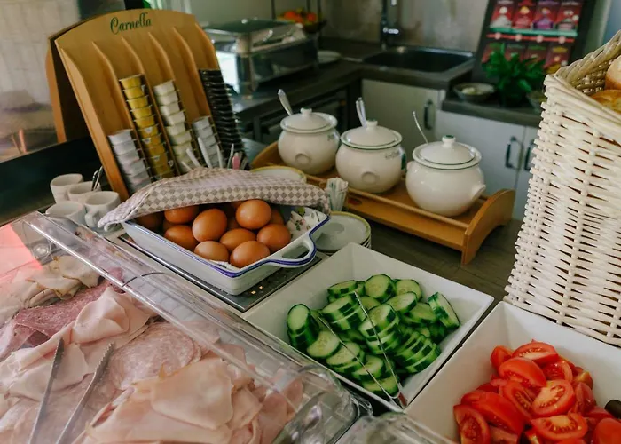 皮奥维赞膳食公寓 招待所 法克湖